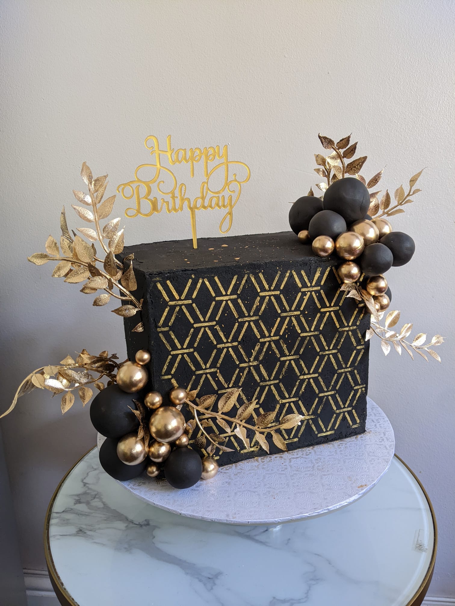 Art Deco Black & Gold Cake